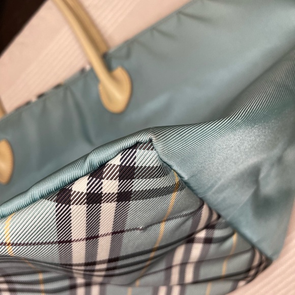 💯 authentic Burberry Blue Label tote with COA and purse kit - Picture 10 of 14